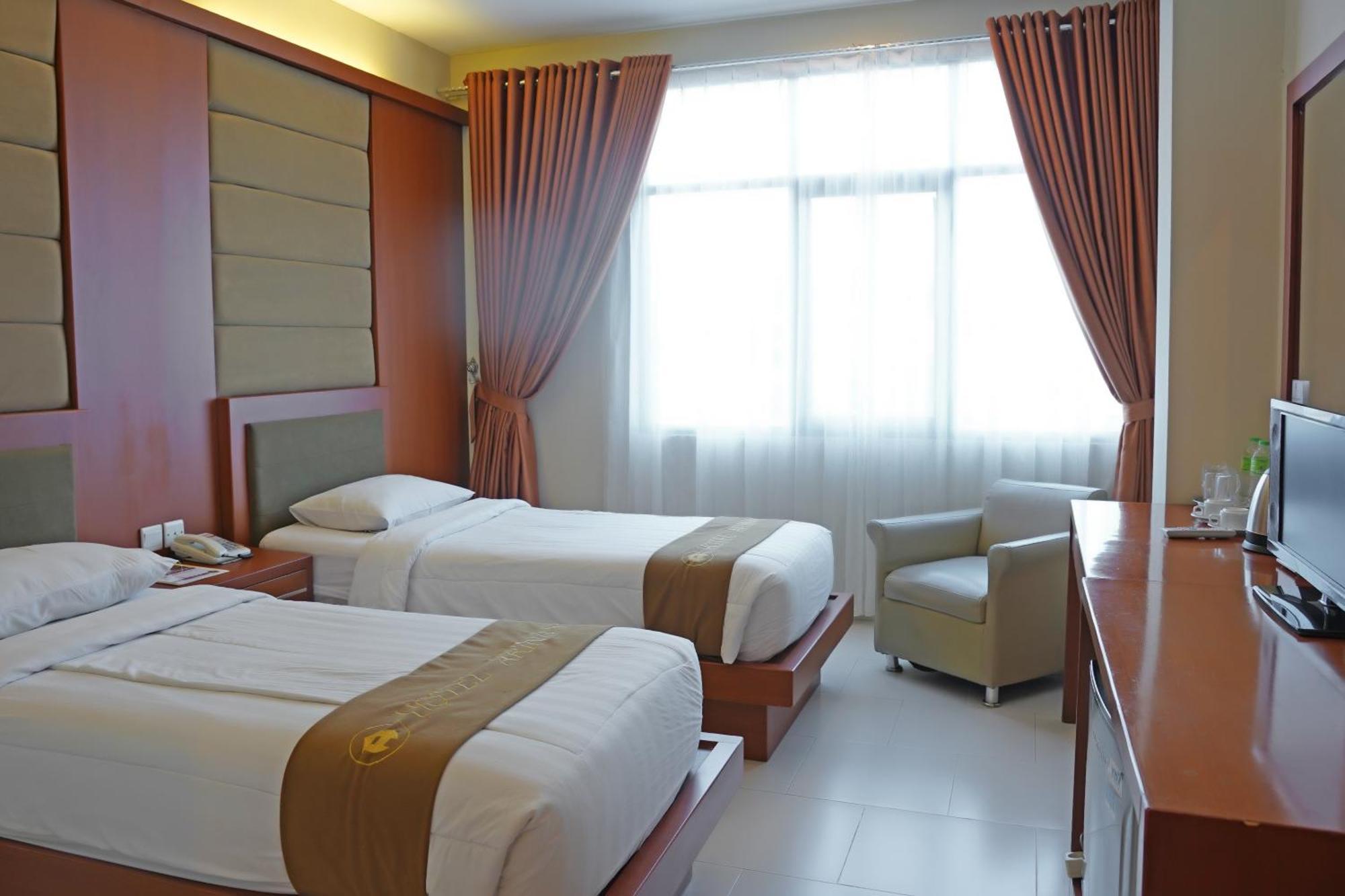 Arinas Hotel Bandar Lampung Extérieur photo